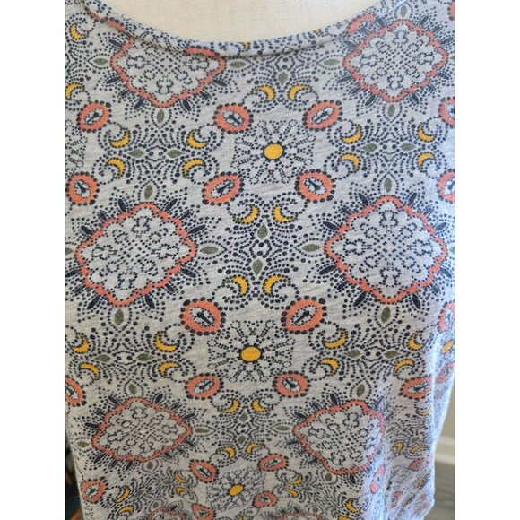 Loft Medallion Vintage Soft Half Sleeve Tee Shirt Medium 100% Cotton - Picture 2 of 7